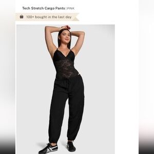 VS PINK TECH STRETCH CARGO PANTS